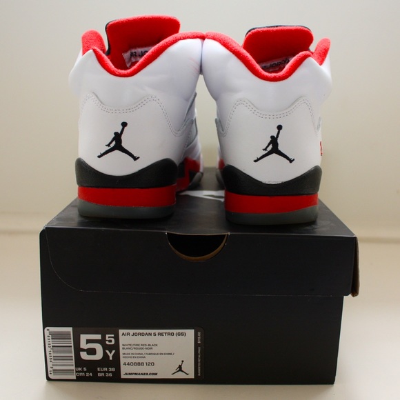 Jordan 5 Fire Reds (SIZE 5.5Y GRADE SCHOOL) - Picture 4 of 5